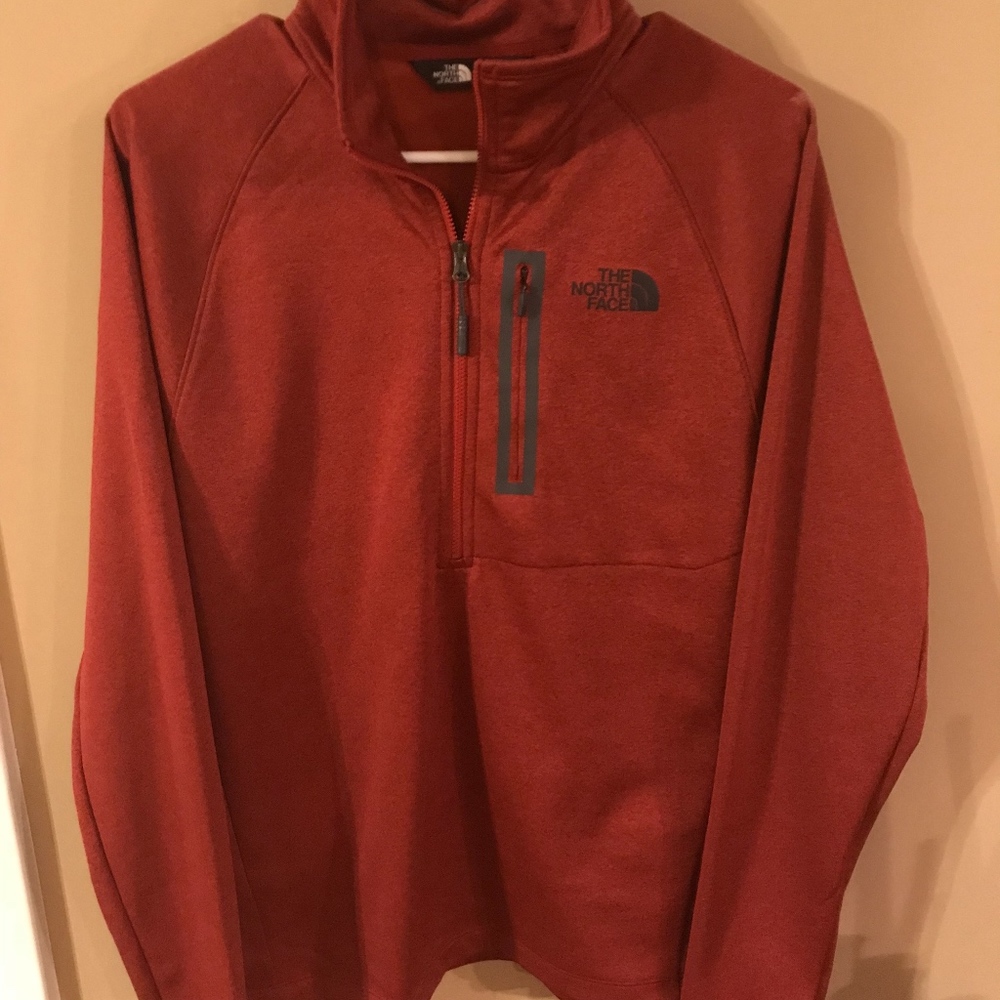 North face 1/2 zip pullover